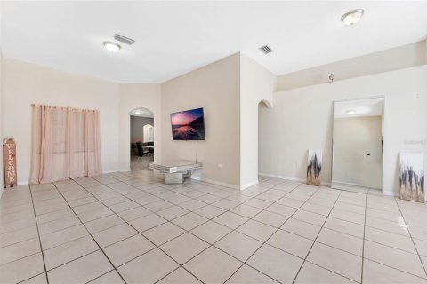 House in Kissimmee, Florida 4 bedrooms, 183.85 sq.m. № 2236525 - photo 8