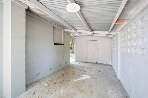 House in Tampa, Florida 2 bedrooms, 62.43 sq.m. № 2201806 - photo 15