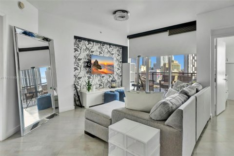 Купить кондоминиум в Майами, Флорида 2 спальни, 99.87м2, № 1875127 - фото 2