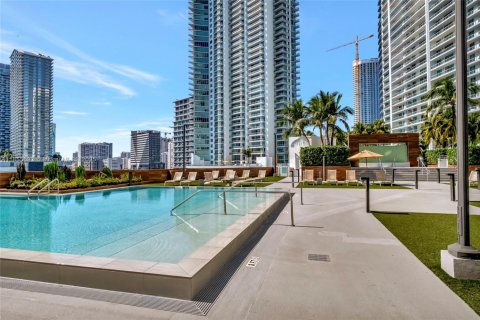 Купить кондоминиум в Майами, Флорида 2 спальни, 99.87м2, № 1875127 - фото 10