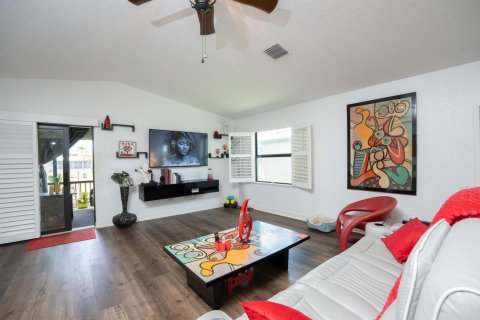 Casa en venta en Port St. Lucie, Florida, 2 dormitorios, 134.8 m2 № 2078288 - foto 20