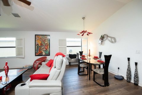 Casa en venta en Port St. Lucie, Florida, 2 dormitorios, 134.8 m2 № 2078288 - foto 18