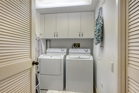 Condo in Longboat Key, Florida, 2 bedrooms  № 1797830 - photo 26