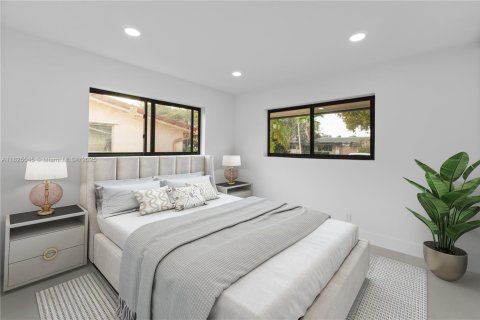 House in Hollywood, Florida 4 bedrooms, 214.23 sq.m. № 1794700 - photo 16