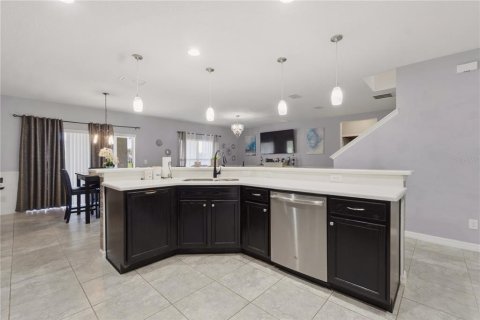 Villa ou maison à vendre à Davenport, Floride: 5 chambres, 311.97 m2 № 2149400 - photo 18