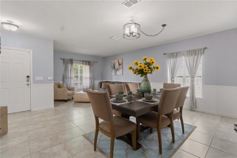 Villa ou maison à vendre à Davenport, Floride: 5 chambres, 311.97 m2 № 2149400 - photo 10