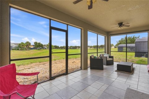 Villa ou maison à vendre à Davenport, Floride: 5 chambres, 311.97 m2 № 2149400 - photo 8