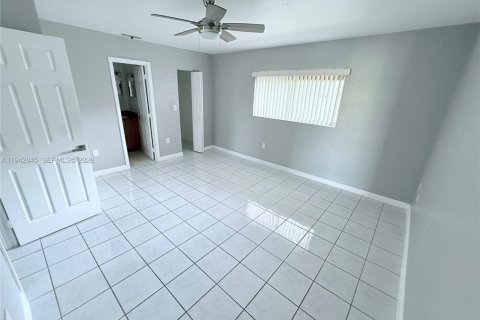 Touwnhouse à louer à Homestead, Floride: 3 chambres, 130.71 m2 № 2000175 - photo 7