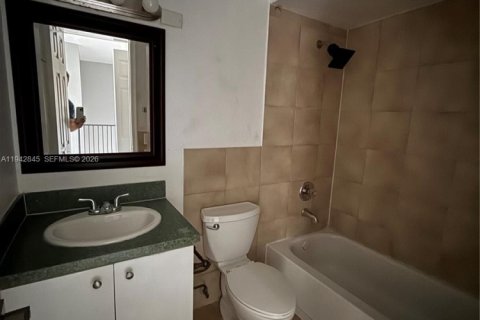 Touwnhouse à louer à Homestead, Floride: 3 chambres, 130.71 m2 № 2000175 - photo 10