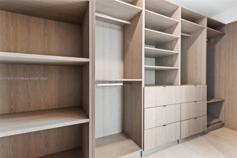 Купить кондоминиум в Майами, Флорида 4 спальни, 406.45м2, № 2035462 - фото 5