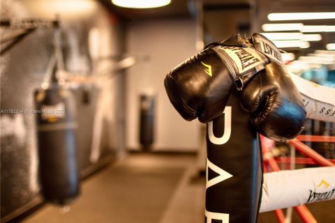 Купить кондоминиум в Майами, Флорида 4 спальни, 406.45м2, № 2035462 - фото 24