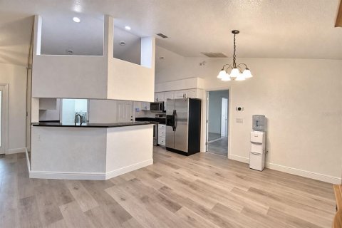 Villa ou maison à vendre à Auburndale, Floride: 3 chambres, 132.57 m2 № 2408378 - photo 8