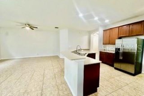 House in Orlando, Florida 4 bedrooms, 225.94 sq.m. № 2239156 - photo 10