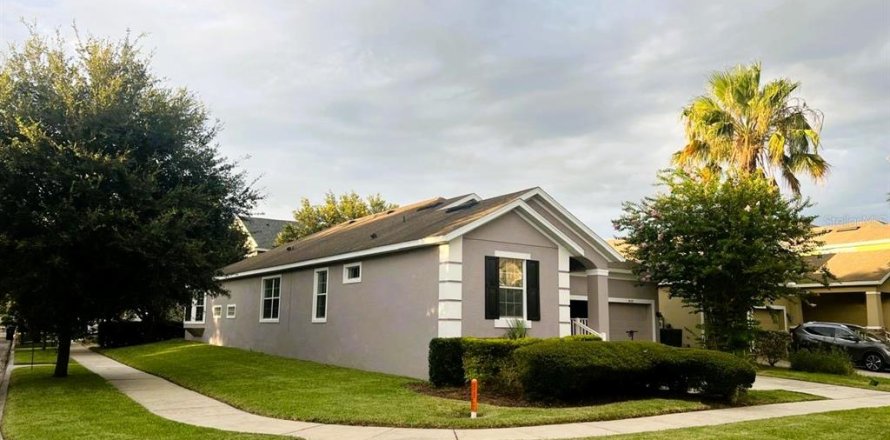 House in Orlando, Florida 4 bedrooms, 225.94 sq.m. № 2239156