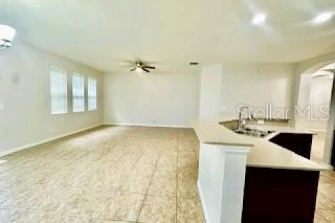 House in Orlando, Florida 4 bedrooms, 225.94 sq.m. № 2239156 - photo 11