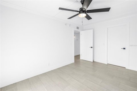 Condominio en venta en Treasure Island, Florida, 2 dormitorios, 70.61 m2 № 2100666 - foto 28
