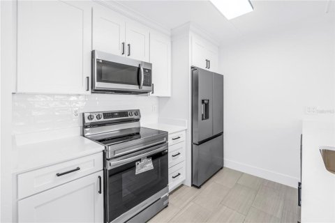 Condominio en venta en Treasure Island, Florida, 2 dormitorios, 70.61 m2 № 2100666 - foto 12