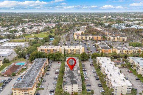 Copropriété à vendre à Lauderhill, Floride: 2 chambres, 91.04 m2 № 2005383 - photo 20