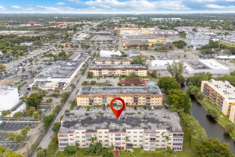 Copropriété à vendre à Lauderhill, Floride: 2 chambres, 91.04 m2 № 2005383 - photo 22