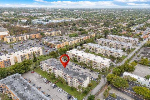 Copropriété à vendre à Lauderhill, Floride: 2 chambres, 91.04 m2 № 2005383 - photo 18