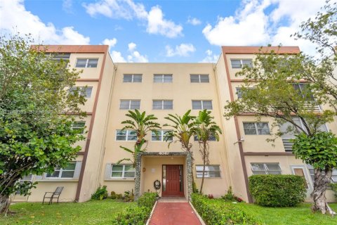 Condo à Lauderhill, Floride, 2 chambres  № 2005383
