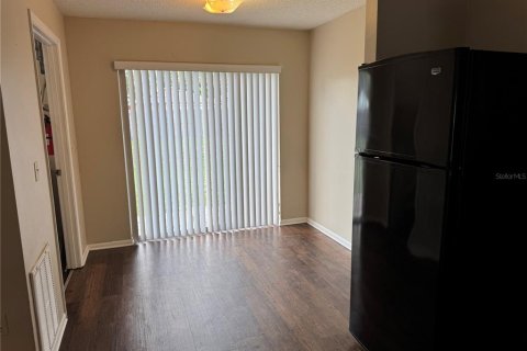 House in Orlando, Florida 2 bedrooms, 88.07 sq.m. № 2167213 - photo 4