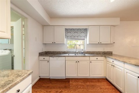 House in Ormond Beach, Florida 3 bedrooms, 135.64 sq.m. № 1879112 - photo 18