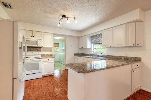 House in Ormond Beach, Florida 3 bedrooms, 135.64 sq.m. № 1879112 - photo 16