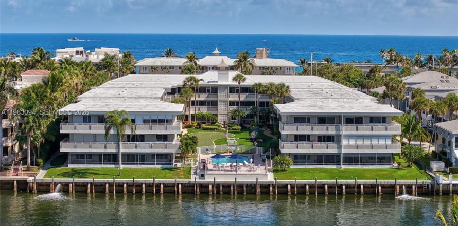 Condo à Hillsboro Beach, Floride, 2 chambres  № 2055563