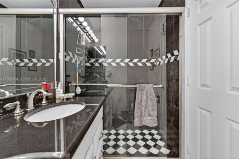 Copropriété à vendre à Hillsboro Beach, Floride: 2 chambres, 91.04 m2 № 2055563 - photo 23