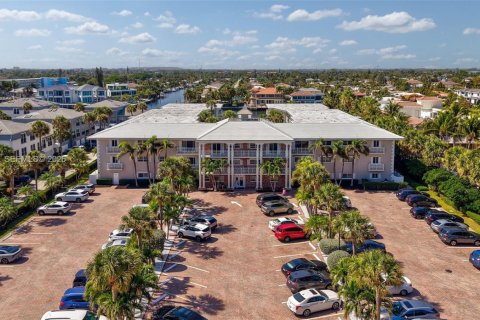 Copropriété à vendre à Hillsboro Beach, Floride: 2 chambres, 91.04 m2 № 2055563 - photo 30