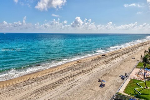 Copropriété à vendre à Hillsboro Beach, Floride: 2 chambres, 91.04 m2 № 2055563 - photo 4