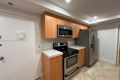 Condo in Key Biscayne, Florida, 2 bedrooms  № 2076241 - photo 6