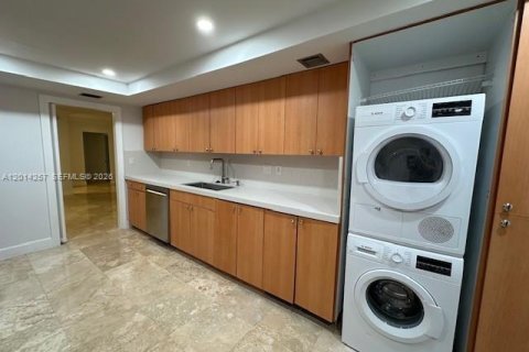 Condo in Key Biscayne, Florida, 2 bedrooms  № 2076241 - photo 8