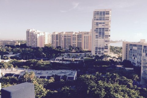 Condo in Key Biscayne, Florida, 2 bedrooms  № 2076241 - photo 3