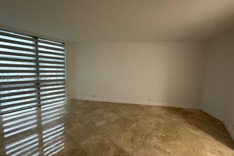 Condo in Key Biscayne, Florida, 2 bedrooms  № 2076241 - photo 11