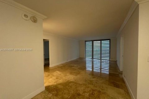 Condo in Key Biscayne, Florida, 2 bedrooms  № 2076241 - photo 9