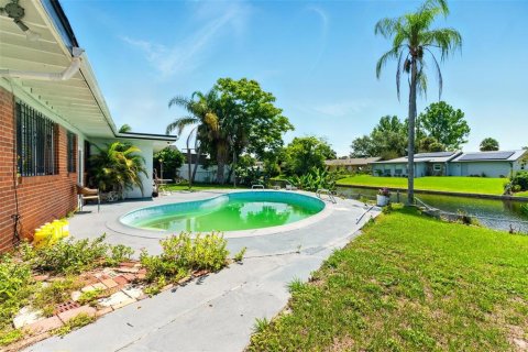 House in Orlando, Florida 4 bedrooms, 238.94 sq.m. № 1854400 - photo 3