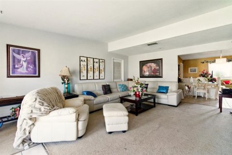 House in Orlando, Florida 4 bedrooms, 238.94 sq.m. № 1854400 - photo 20