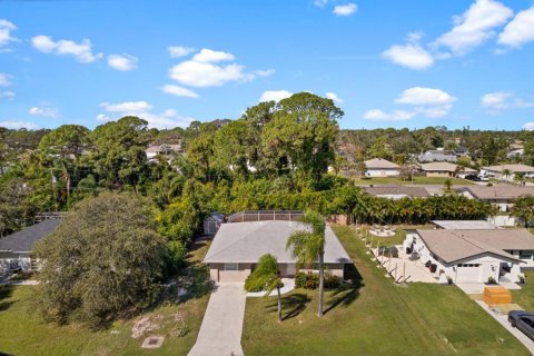 House in Venice, Florida 3 bedrooms, 141.21 sq.m. № 2093155 - photo 13