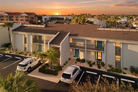 Condo in Punta Gorda, Florida, 2 bedrooms № 2103103
