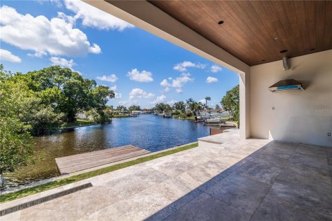 Casa en venta en Saint Petersburg, Florida, 4 dormitorios, 352.56 m2 № 2103425 - foto 5