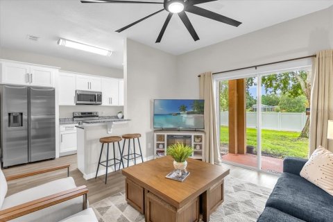 Condominio en venta en Davenport, Florida, 4 dormitorios, 137.68 m2 № 1816967 - foto 5