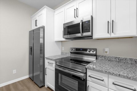 Condominio en venta en Davenport, Florida, 4 dormitorios, 137.68 m2 № 1816967 - foto 11