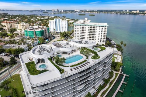 Condo in Bay Harbor Islands, Florida, 3 bedrooms  № 1739099 - photo 2