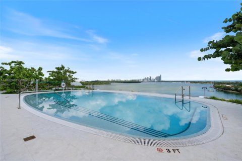 Condo in Bay Harbor Islands, Florida, 3 bedrooms  № 1739099 - photo 18