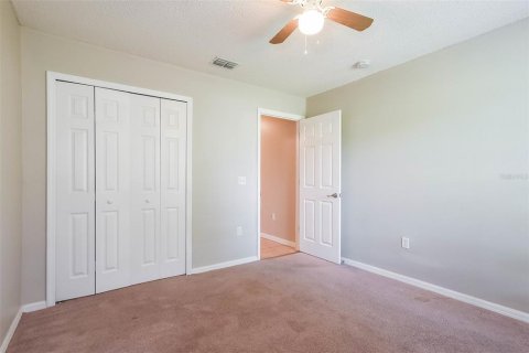 House in Deltona, Florida 3 bedrooms, 163.51 sq.m. № 2239439 - photo 15