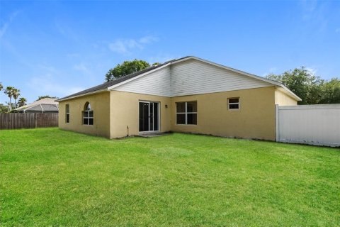 House in Deltona, Florida 3 bedrooms, 163.51 sq.m. № 2239439 - photo 20