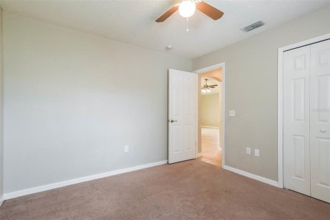 House in Deltona, Florida 3 bedrooms, 163.51 sq.m. № 2239439 - photo 17