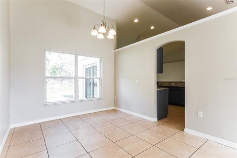 House in Deltona, Florida 3 bedrooms, 163.51 sq.m. № 2239439 - photo 6
